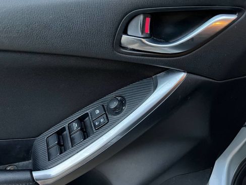 Used 2016 MAZDA CX-5 Touring image 25