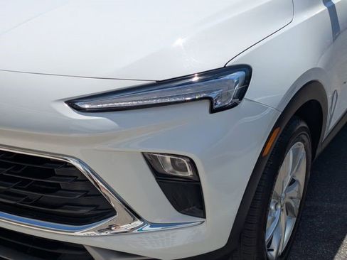 Certified 2024 Buick Encore GX Preferred image 8