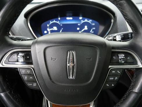 Used 2020 Lincoln Nautilus Reserve w/ Equipment Group 202A image 16