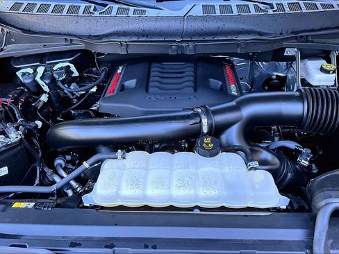 Used 2025 Ford F150 Raptor AWD/4WD image 32