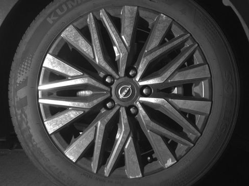 Used 2025 Nissan Altima 2.5 SV image 10