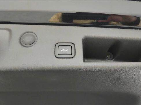 Used 2024 Chevrolet Equinox LT image 35