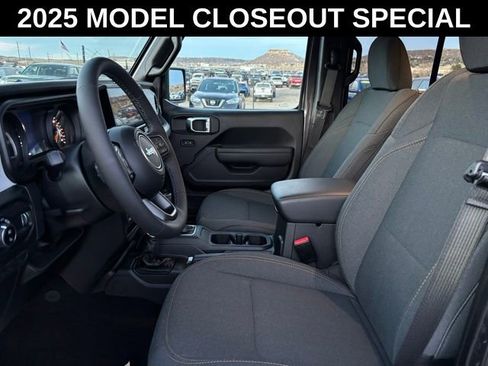 New 2025 Jeep Gladiator Sport image 10
