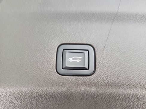 Used 2022 GMC Yukon SLT w/ SLT Luxury Package AWD/4WD image 56
