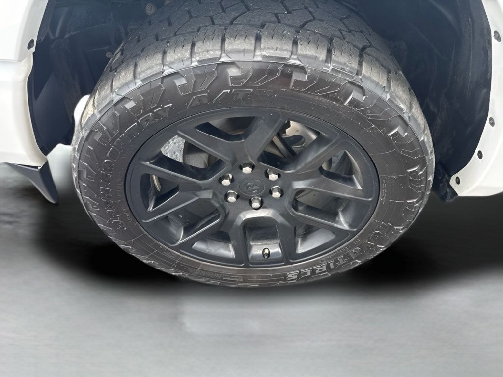 Used 2022 RAM 1500 Laramie AWD/4WD image 8