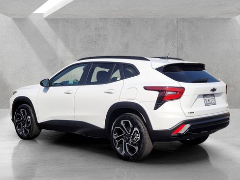 Used 2024 Chevrolet Trax RS image 6