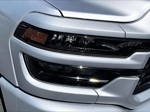 Certified 2026 RAM 2500 Big Horn AWD/4WD image 26