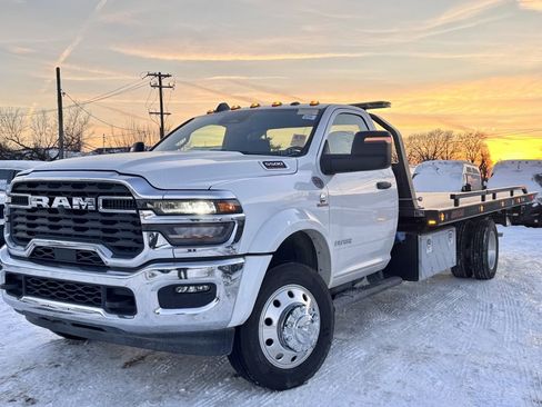 Used 2025 RAM 5500 Tradesman image 3
