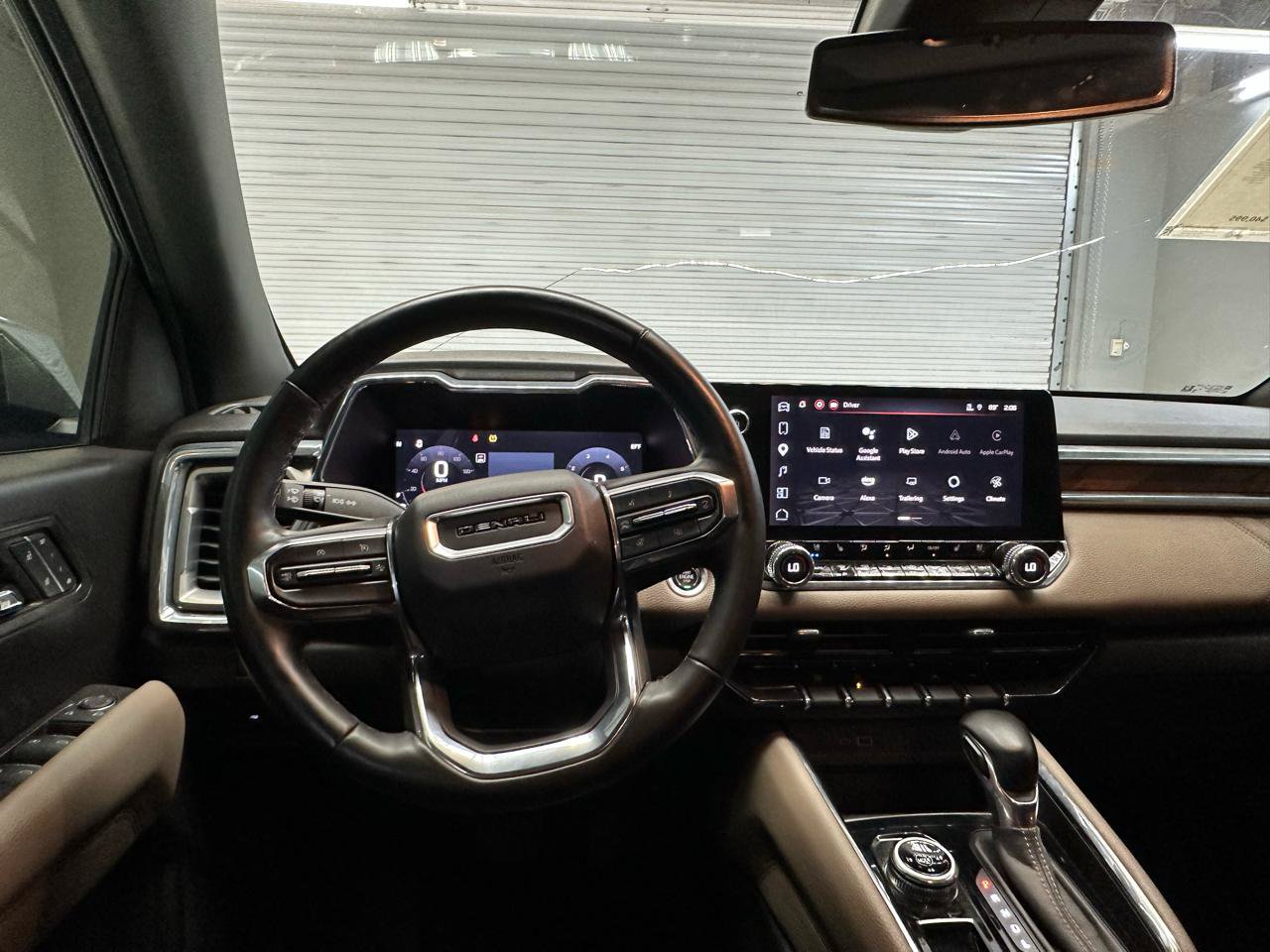 Used 2024 GMC Canyon Denali AWD/4WD image 11