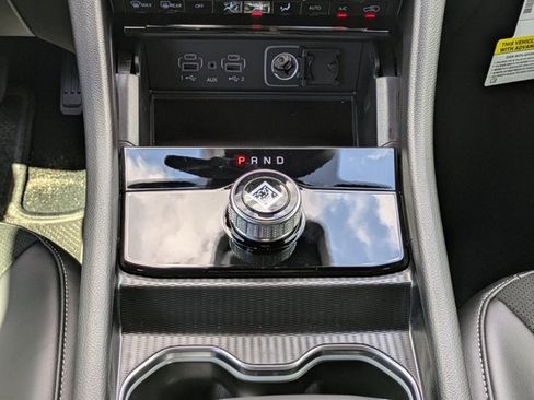 New 2025 Jeep Grand Cherokee Altitude image 17