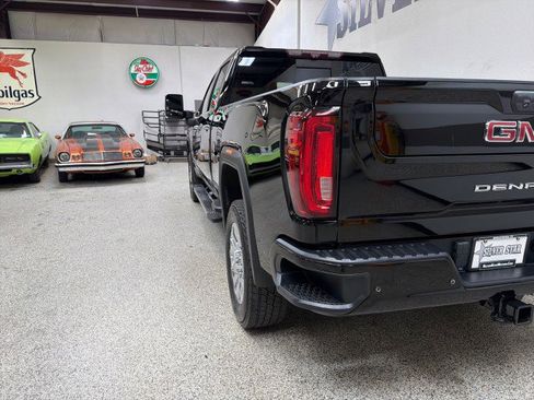 Used 2020 GMC Sierra 2500 Denali w/ Denali Ultimate Package image 9