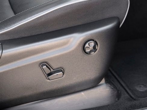 Used 2020 Jeep Grand Cherokee Overland image 43