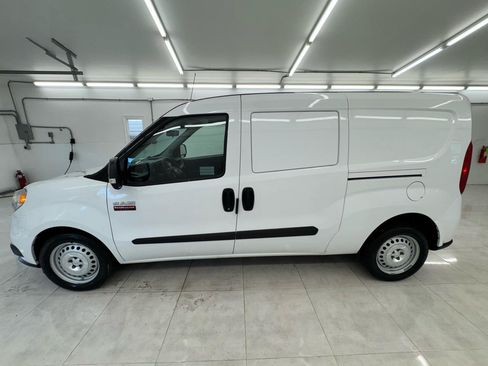 Used 2022 RAM ProMaster City Tradesman FWD image 9
