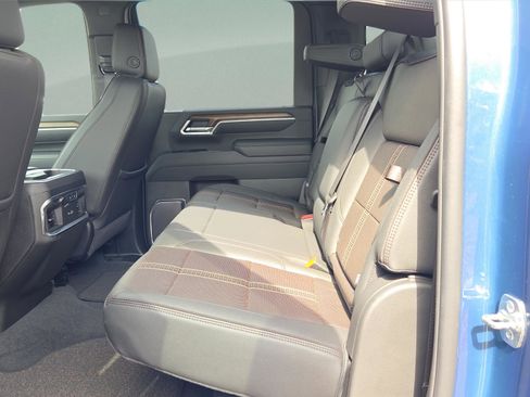 Used 2026 Chevrolet Silverado 2500 High Country w/ High Country Premium Package AWD/4WD image 11