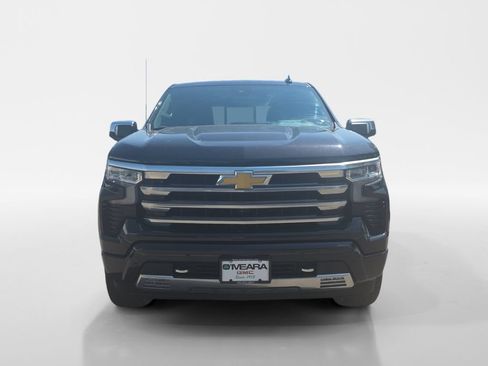 Used 2023 Chevrolet Silverado 1500 High Country w/ Technology Package AWD/4WD image 10