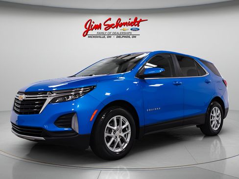 Used 2024 Chevrolet Equinox LT w/ LPO, Floor Liner Package FWD image 3