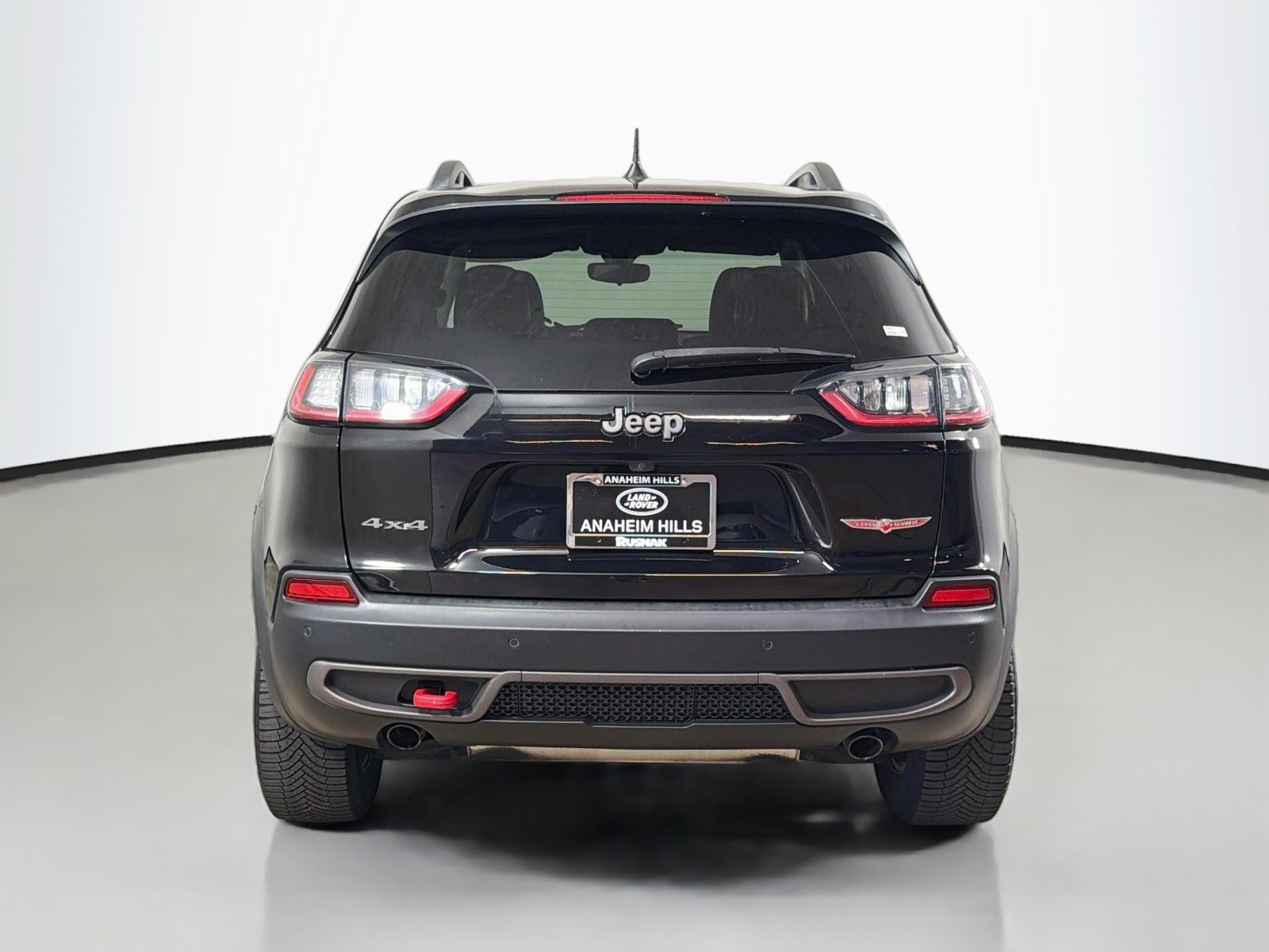 Used 2019 Jeep Cherokee Trailhawk w/ Cold Weather Group AWD/4WD image 4