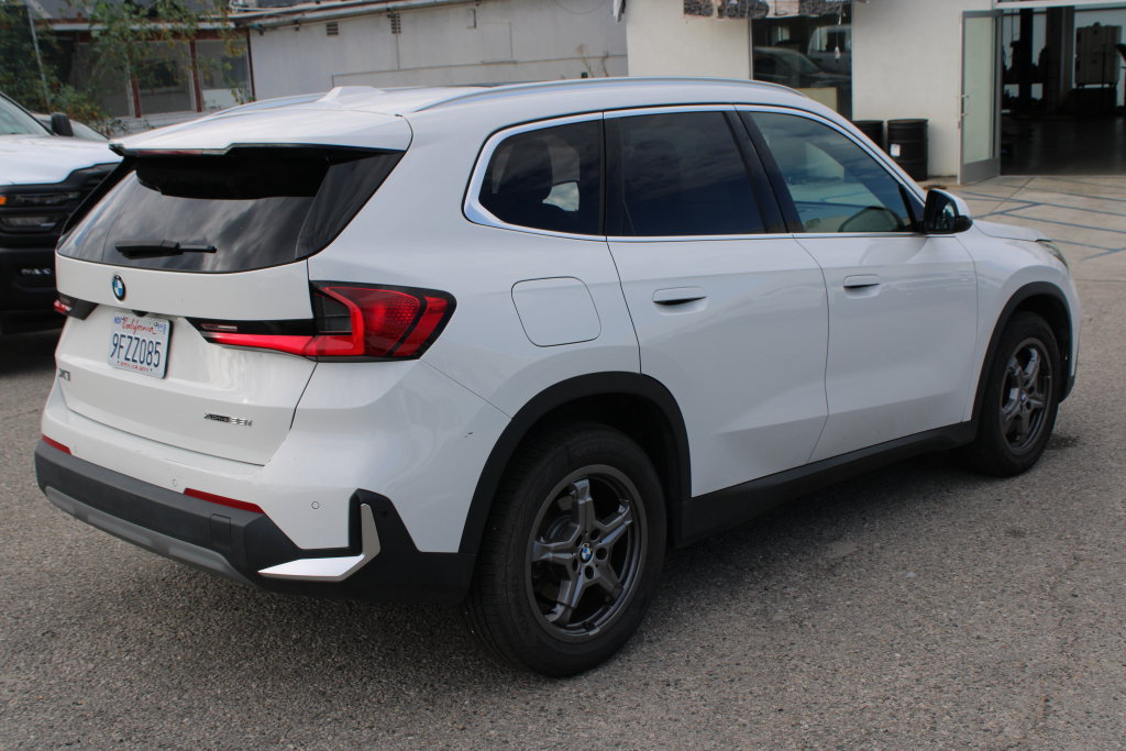 Used 2023 BMW X1 xDrive28i AWD/4WD image 4
