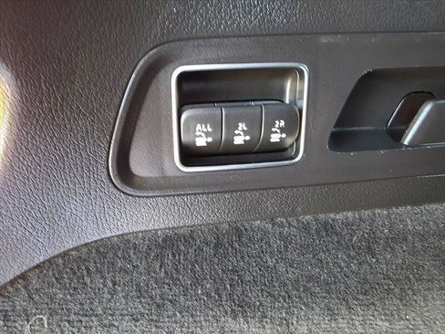Used 2025 Mercedes-Benz GLS 450 4MATIC image 42