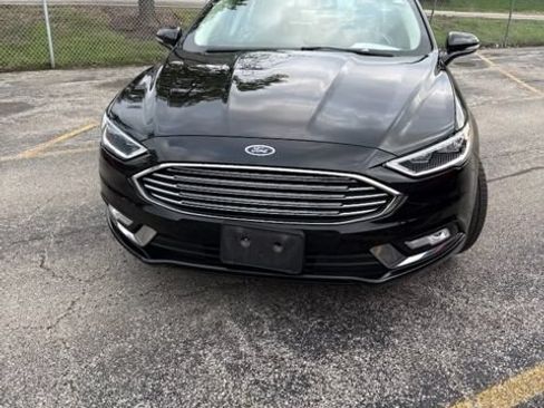 Used 2017 Ford Fusion SE FWD image 10