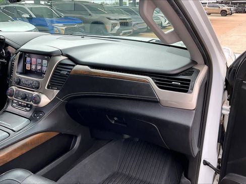 Used 2018 GMC Yukon XL Denali image 17