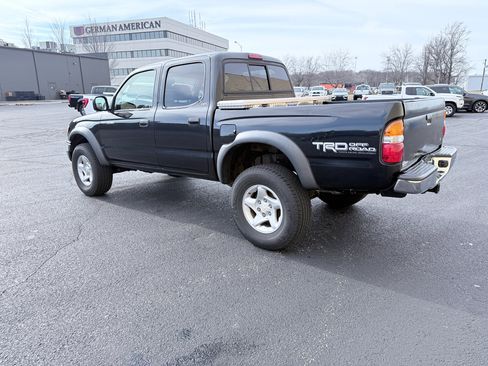 Used 2004 Toyota Tacoma PreRunner image 3