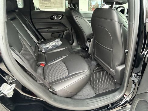 New 2026 Jeep Compass Latitude image 25