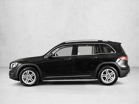 Certified 2023 Mercedes-Benz GLB 250 4MATIC w/ Premium Package image 9