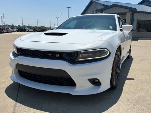 Used 2019 Dodge Charger Scat Pack RWD image 5