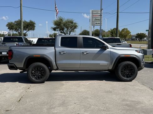 New 2026 GMC Canyon Elevation w/ Convenience Package image 3