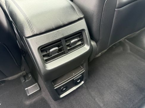 Used 2024 Ford Edge SEL w/ Convenience Package AWD/4WD image 19