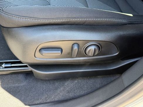 New 2027 Chevrolet Bolt LT w/ Comfort Package FWD image 18