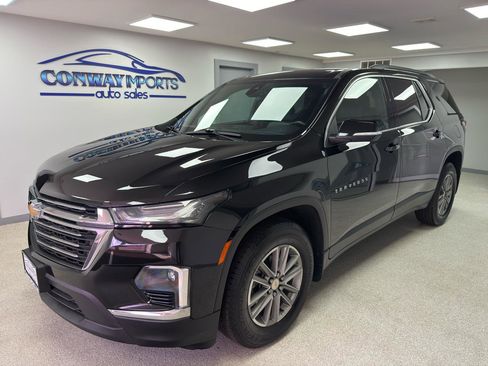 Used 2022 Chevrolet Traverse LT w/ LPO, Floor Liner Package AWD/4WD image 2