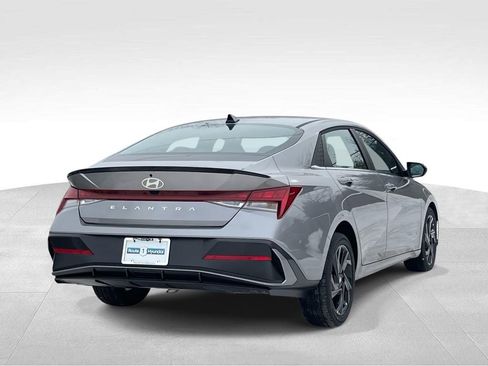 New 2026 Hyundai Elantra SEL Sport Premium FWD image 4