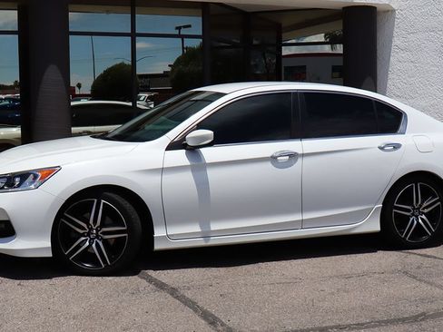 Used 2016 Honda Accord Sport image 4