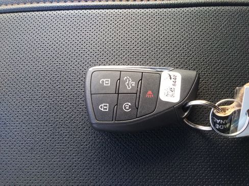 Used 2023 GMC Sierra 1500 AT4 w/ AT4 Preferred Package image 26