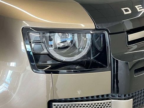 Used 2023 Land Rover Defender 110 X image 9