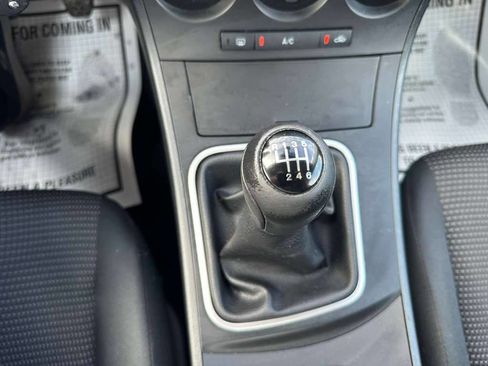 Used 2012 MAZDA MAZDA3 i Touring FWD image 19