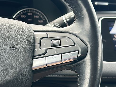 Used 2022 Cadillac XT4 Premium Luxury w/ Safety Alert Package image 28