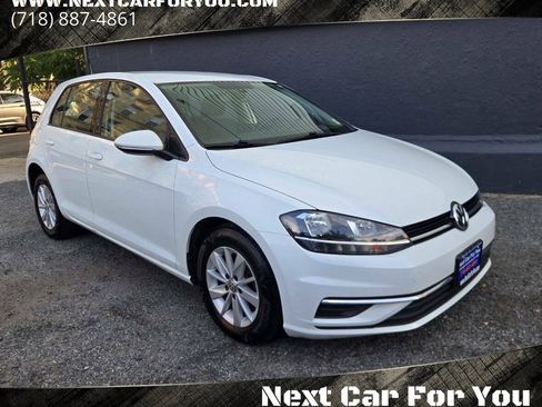 Used 2018 Volkswagen Golf S FWD image 4
