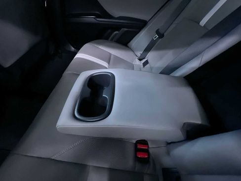 Used 2025 Toyota Camry SE w/ Convenience Package FWD image 28