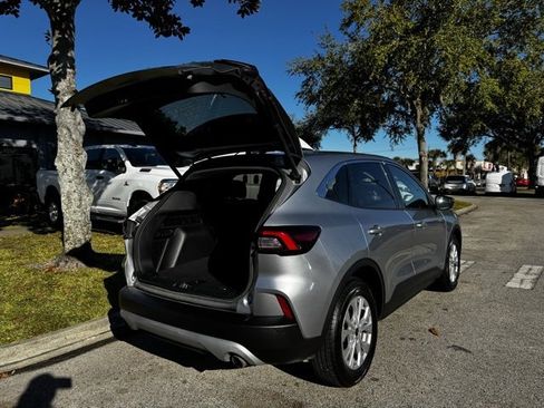 Used 2023 Ford Escape Active w/ Cold Weather Package image 17