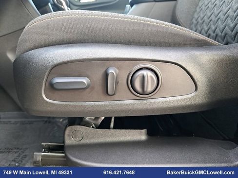 Used 2023 Chevrolet Equinox LT image 29