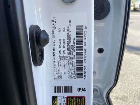 Used 2023 Toyota Tacoma TRD Off-Road w/ Technology Package AWD/4WD image 33