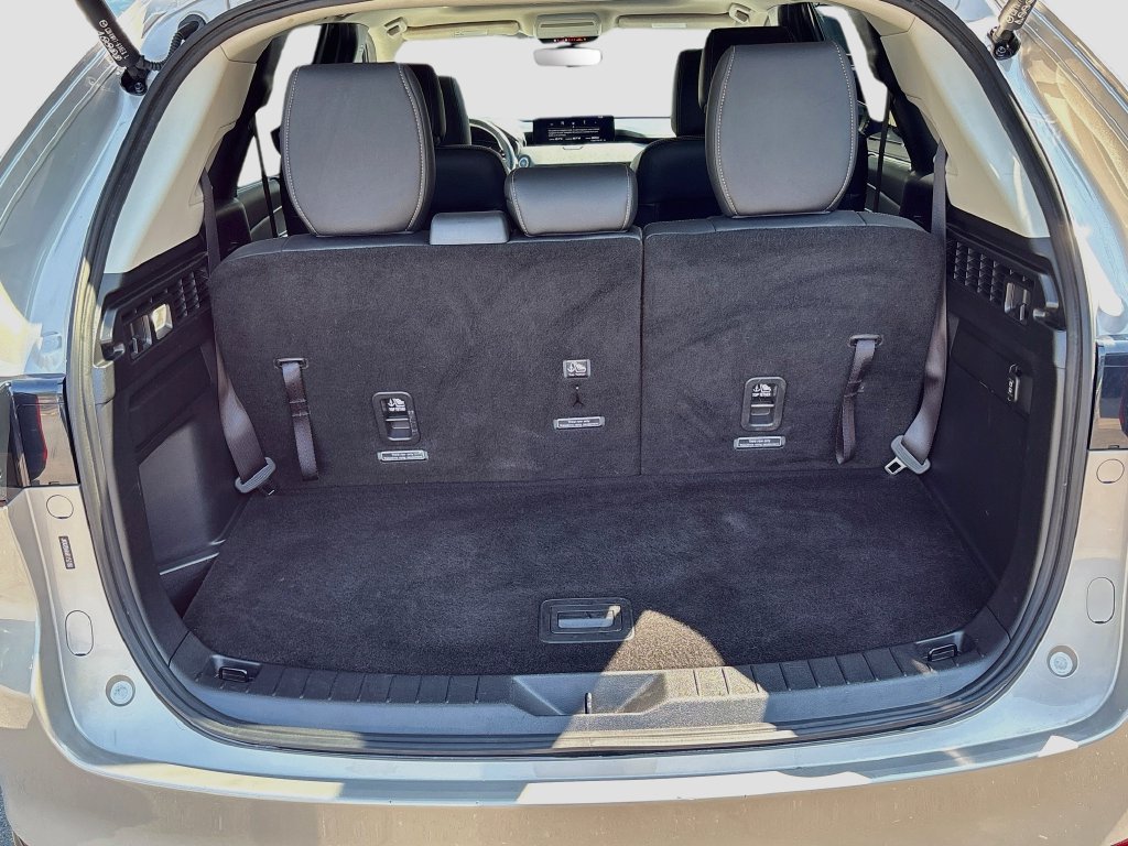 Certified 2024 MAZDA CX-90 Plug-In Hybrid w/ Preferred AWD/4WD image 28