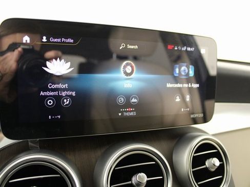 Used 2021 Mercedes-Benz GLC 300 4MATIC image 16