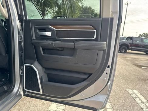 Used 2024 RAM 2500 Laramie AWD/4WD image 17