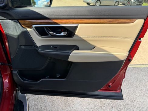 Used 2019 Honda CR-V Touring image 25