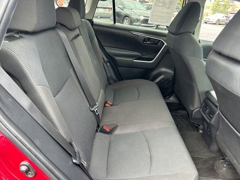 Used 2024 Toyota RAV4 LE AWD/4WD image 31