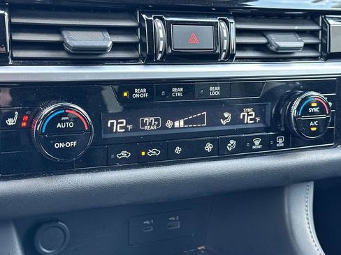 Used 2024 Nissan Pathfinder SV AWD/4WD image 22
